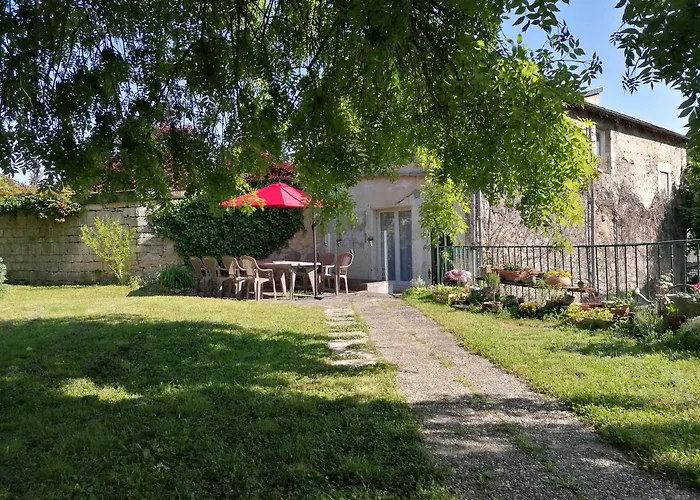 Le De La Licorne Holiday home